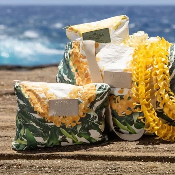 ALOHA Collection by Aloha De Mele Mei Day Mid Clutch/Pouch (NWT) - Picture 5 of 13